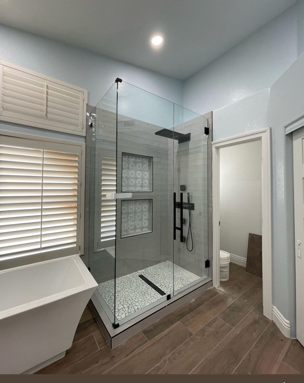 Frameless shower doors Miami